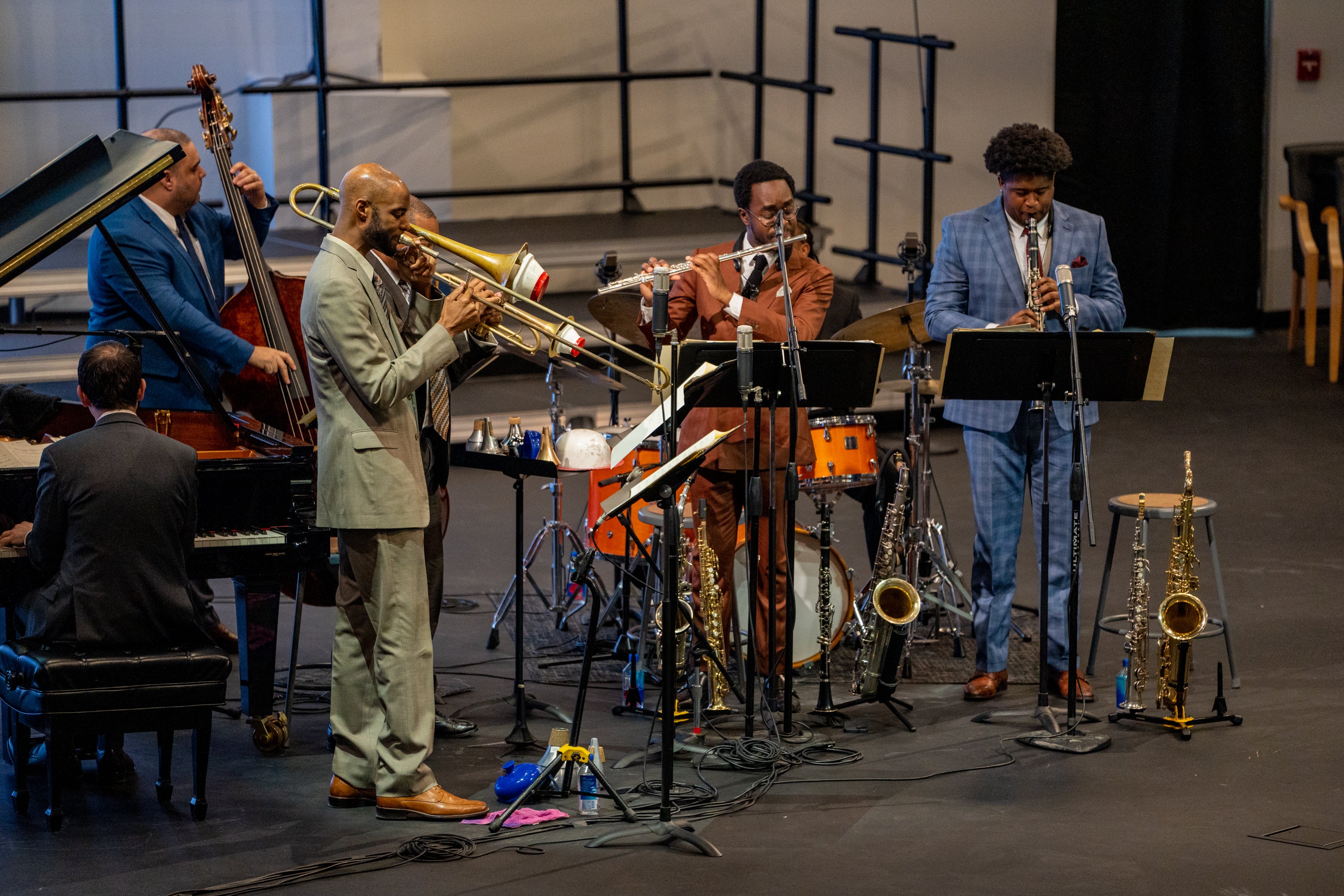 Jazz band plays on stage