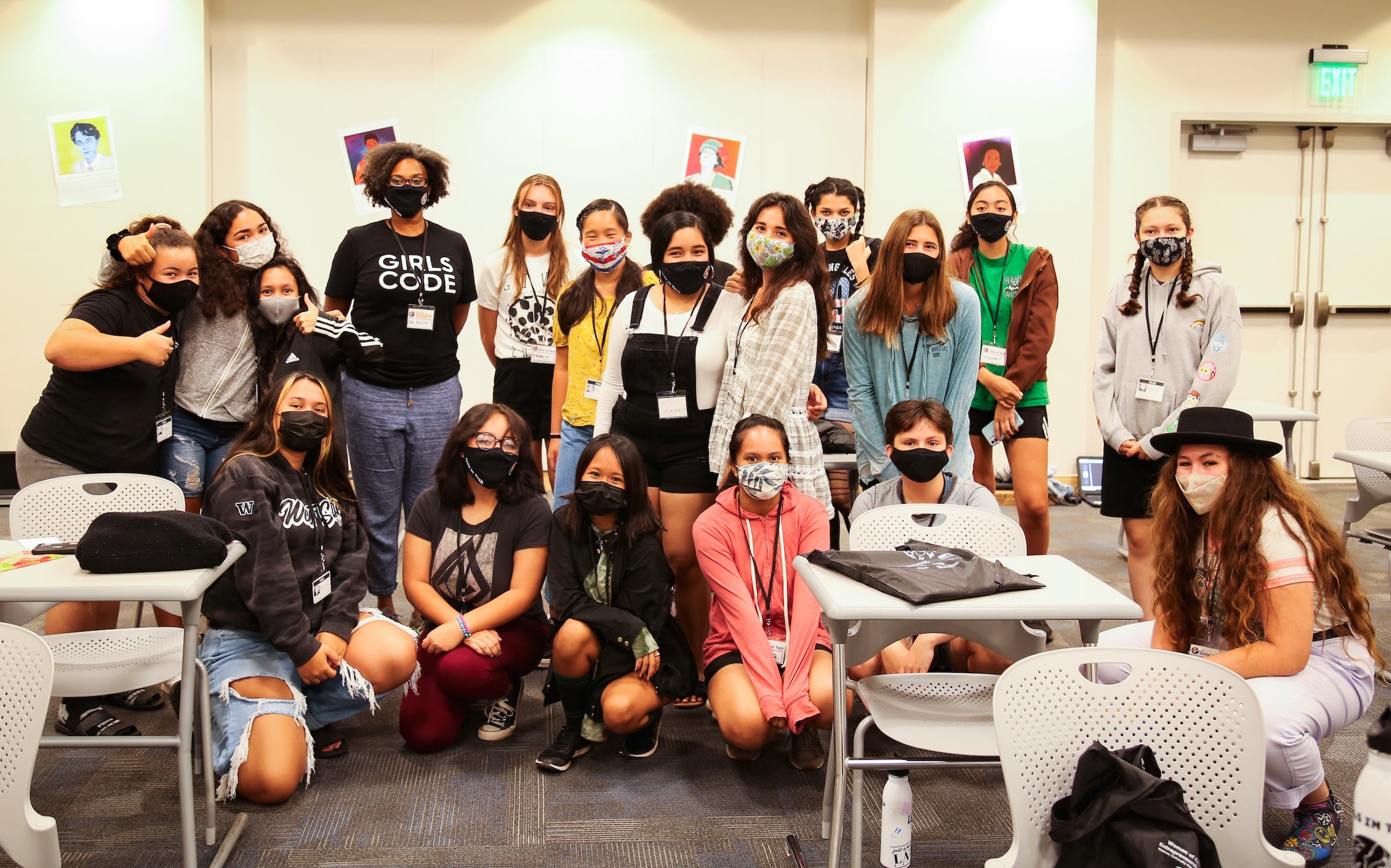 group of hawaii girls during Girls in Tech summer program posing for a group photo