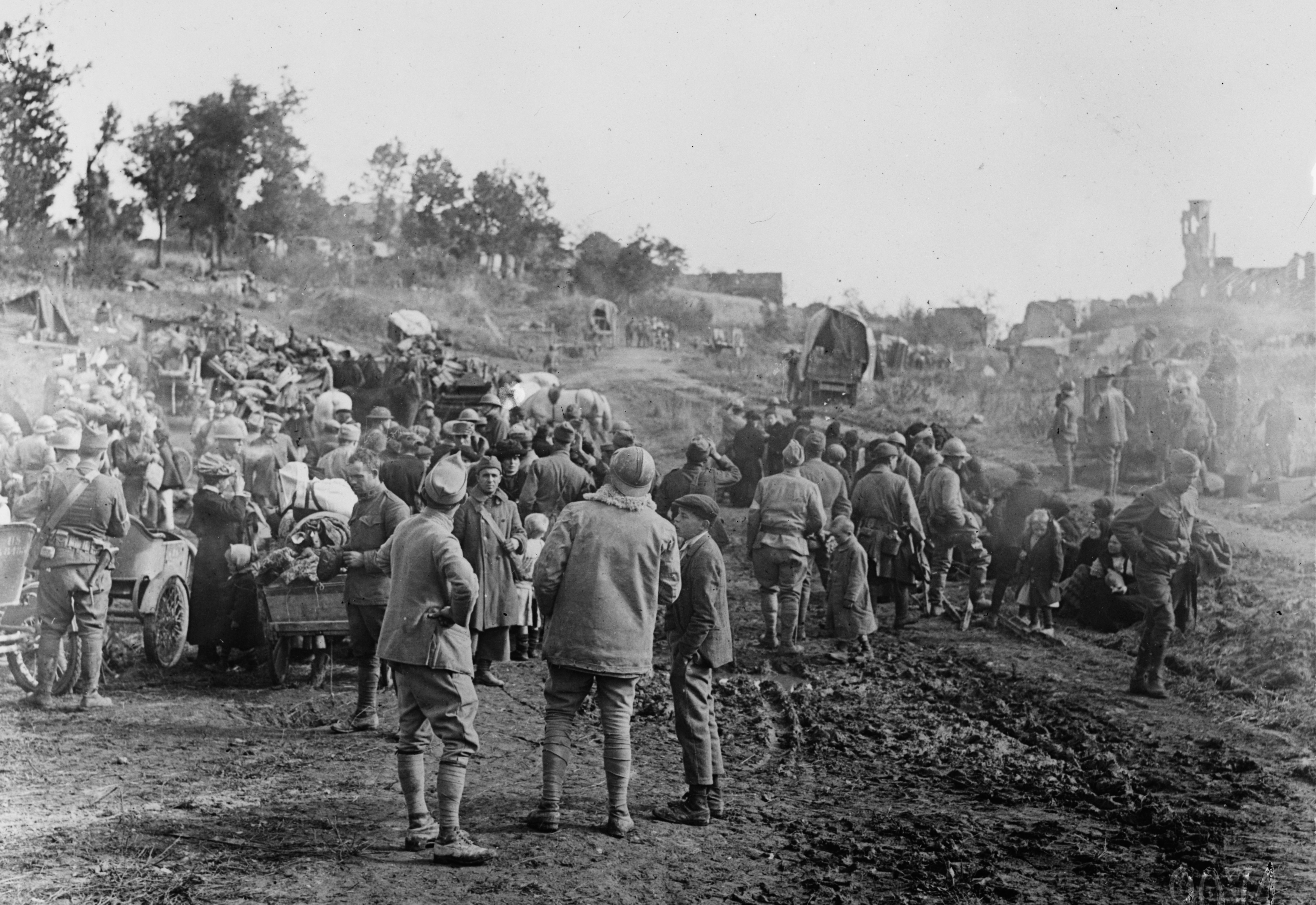 Red Cross giving aid at Juvigny