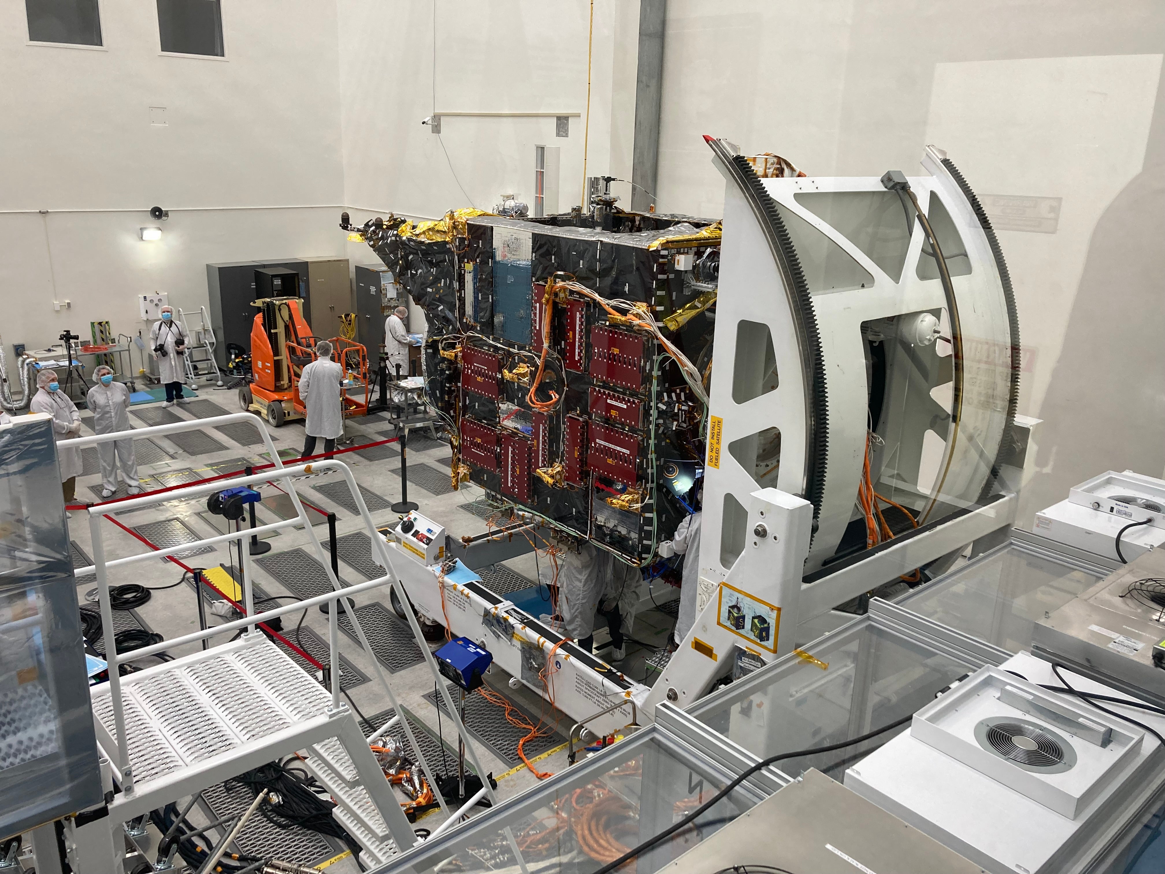 The Psyche spacecraft sits in a clean room at JPL