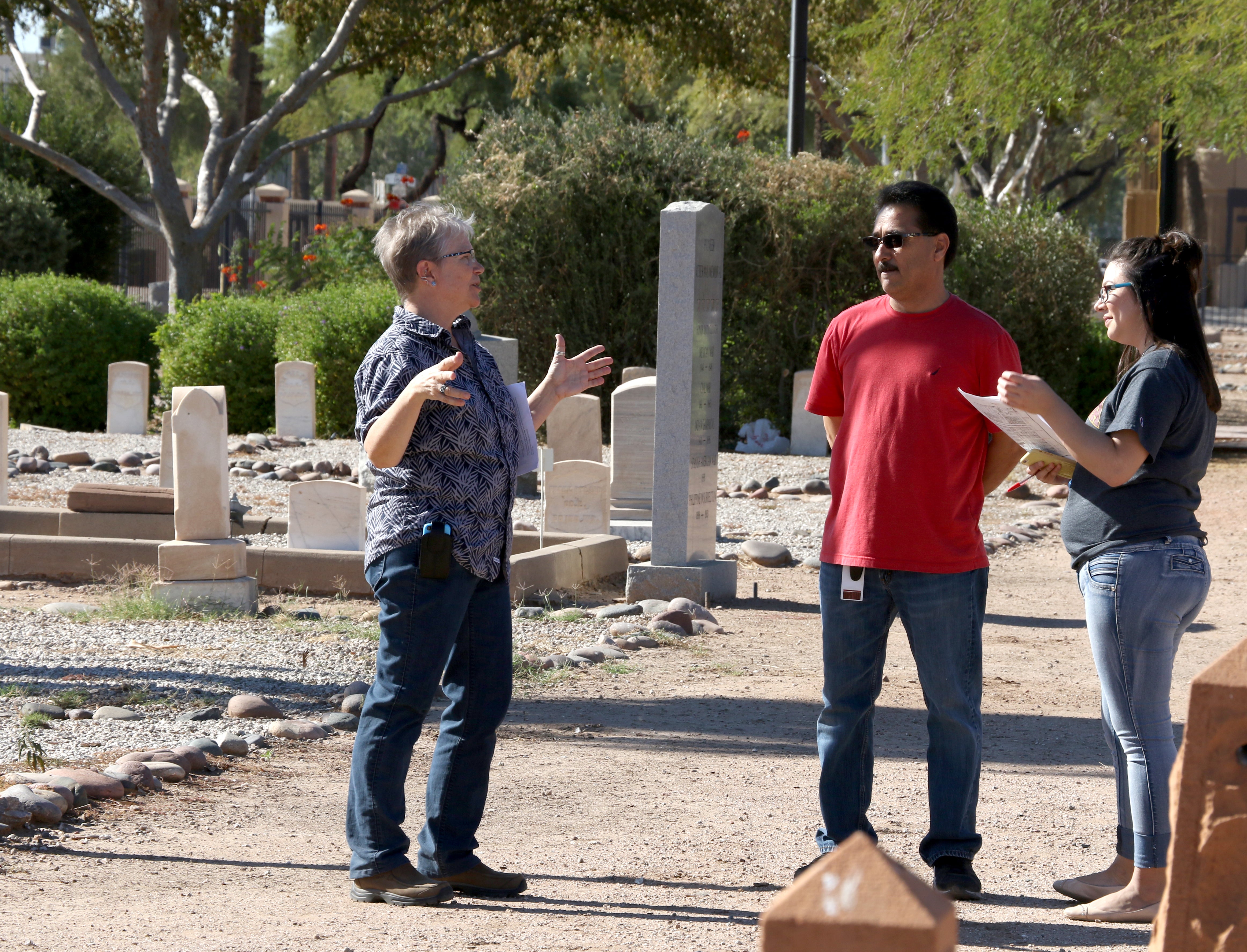 ASU historian Pam Stewart with Cassandra Imperial and father at Phoenix memorial park