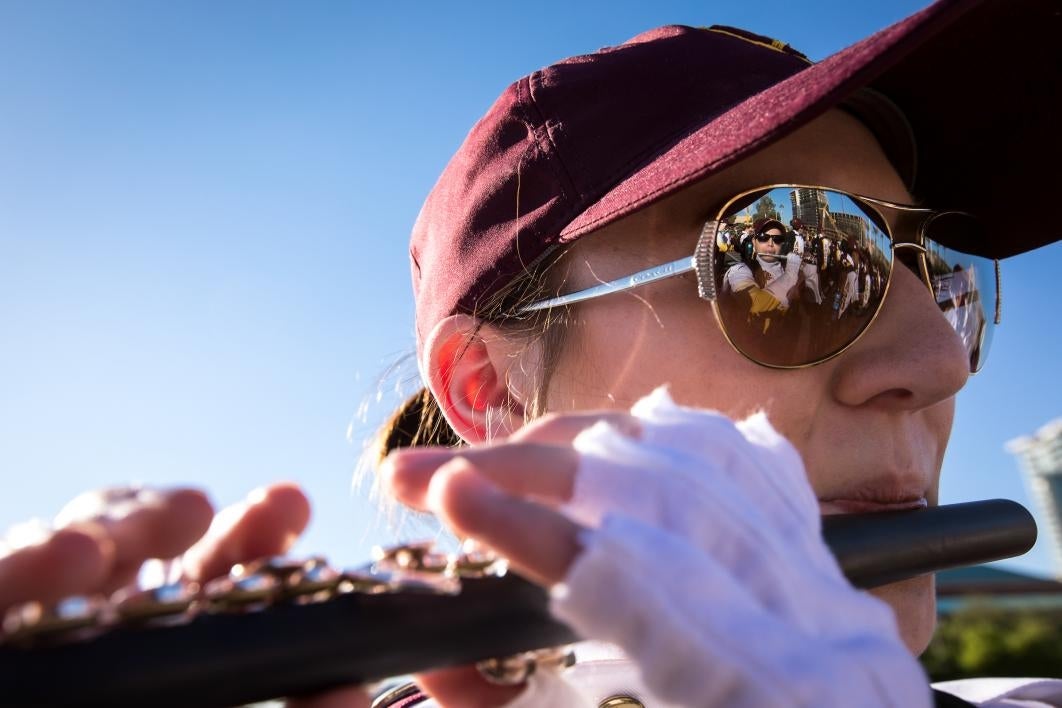 woman playing piccolo