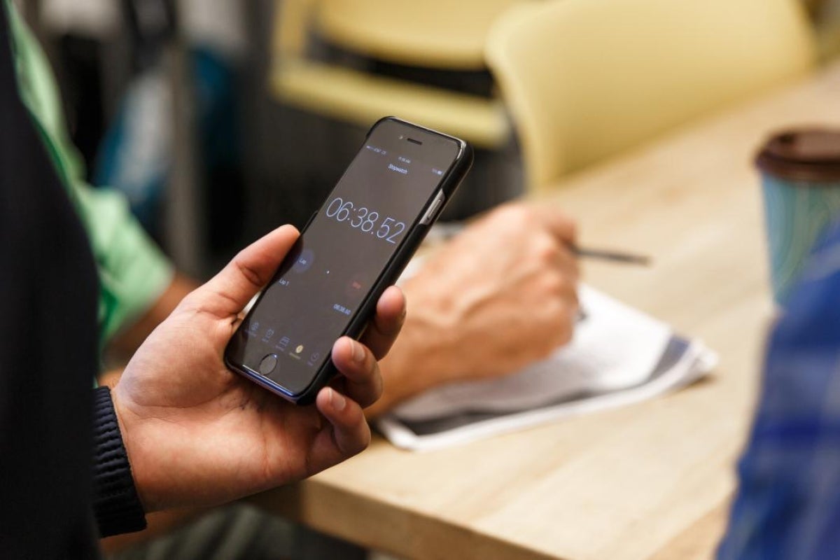 A phone keeps track of the time left in a student pitch