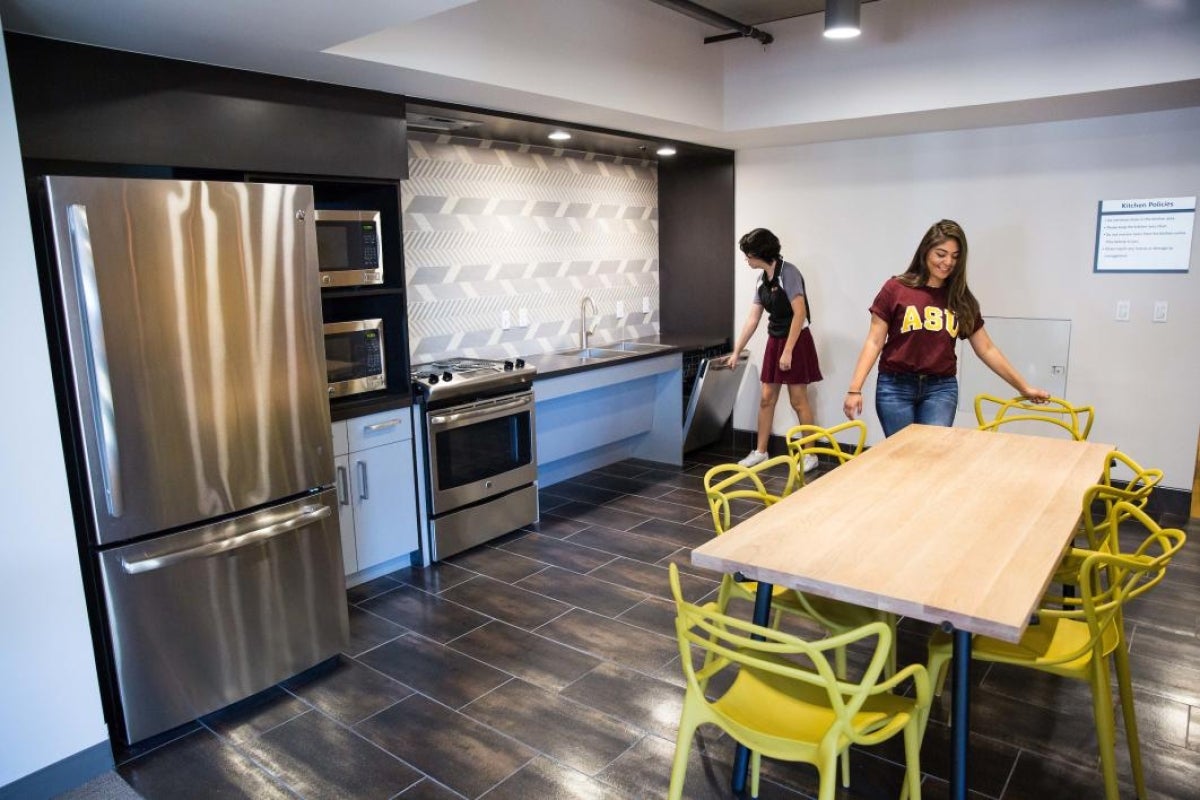 A student kitchen at Tooker House