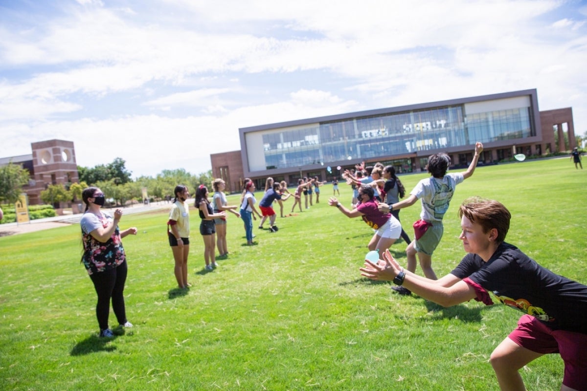 Water balloon toss