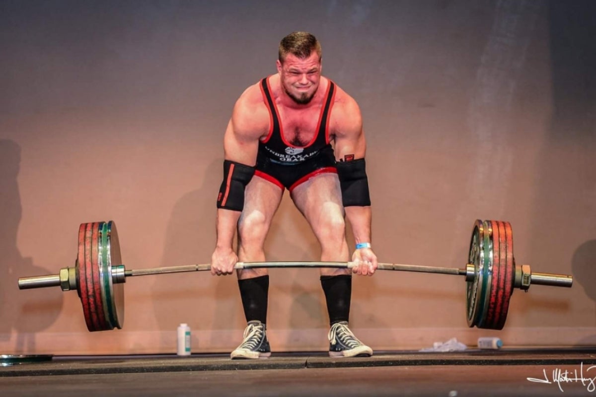 Bennett's winning deadlift at Hopekids event