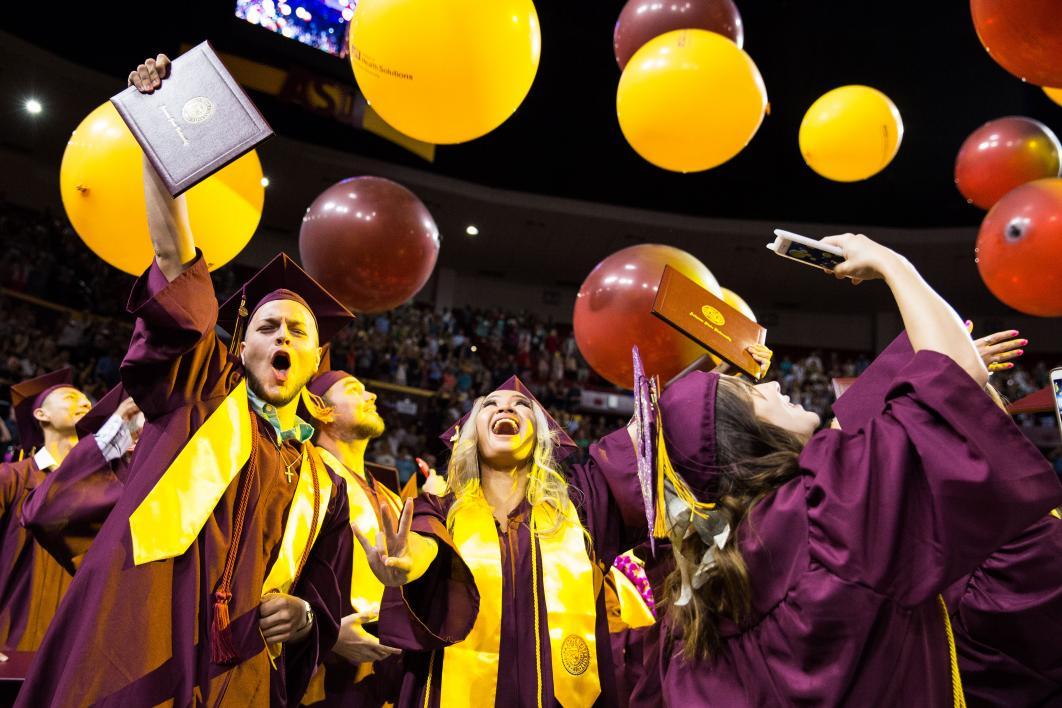 graduation balloons