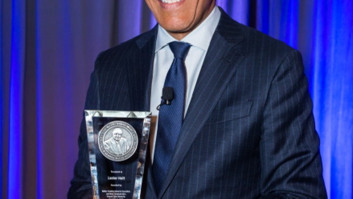 Cronkite Award, Walter Cronkite School of Journalism and Mass Communication, Lester Holt