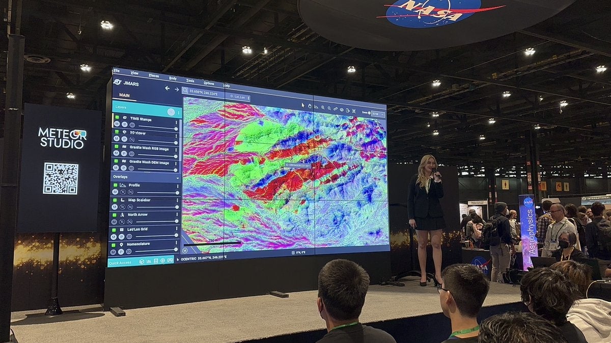 Lauren Gold presents at AGU