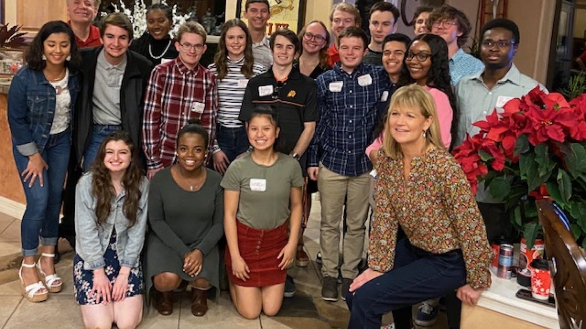 Cronkite School students enjoy Thanksgiving dinner with Dean Christopher Callahan