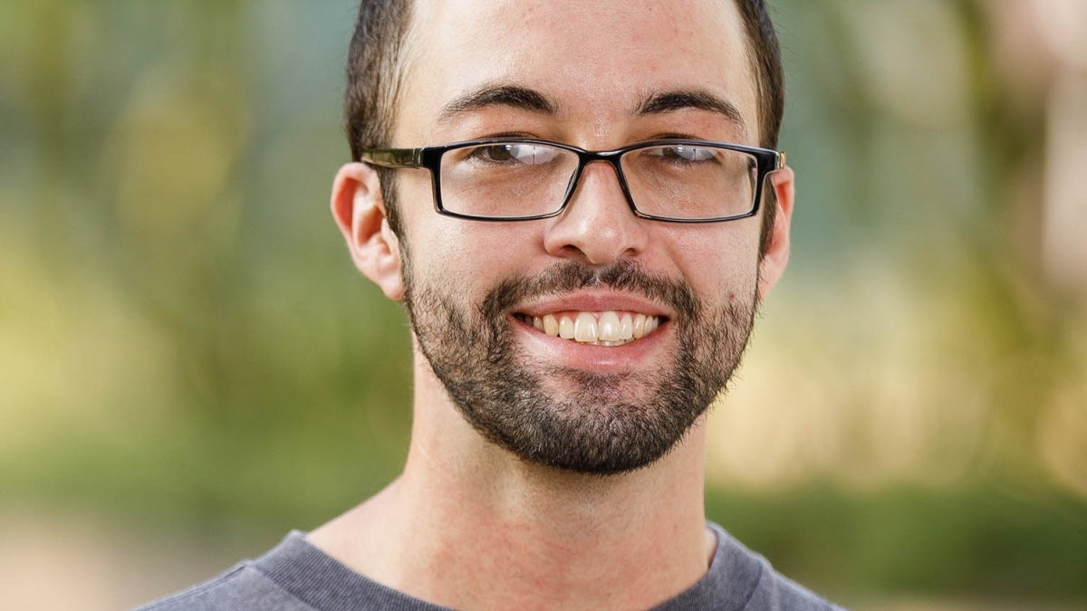 Portrait of ASU grad Mark Reynolds.