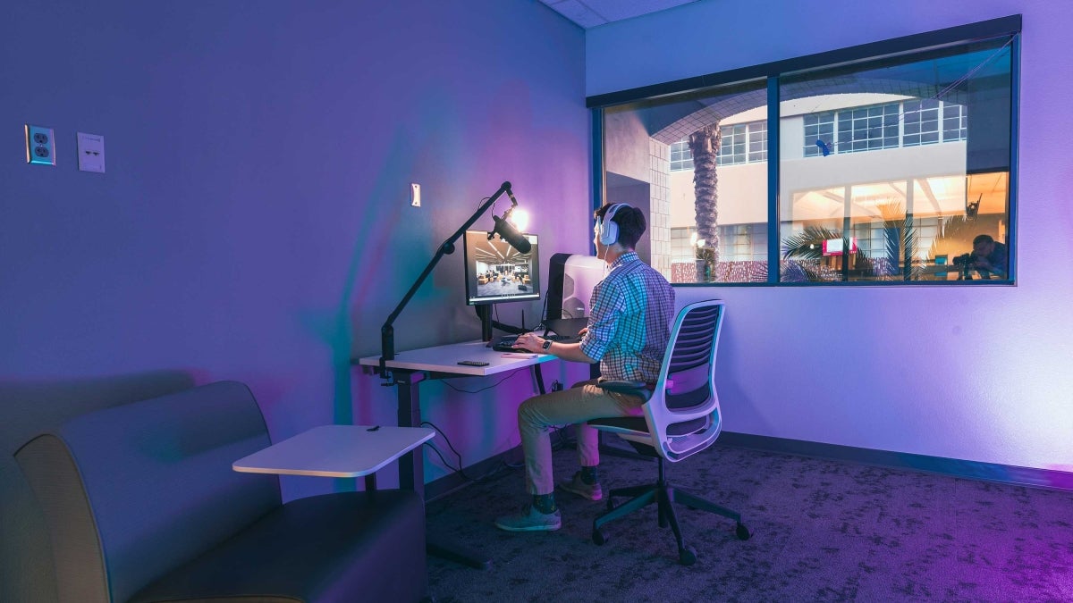 Person sitting at desk in Zoom lab