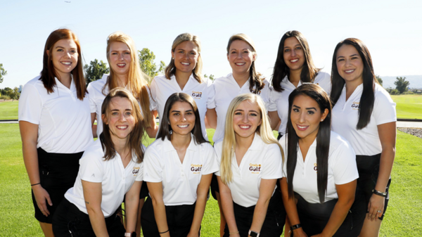 group photo of Grads to Golf Participants