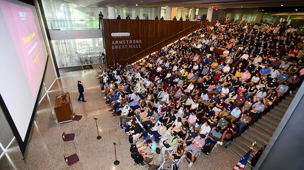 Photo of ASU Law Co-Interim Dean Zachary Kramer speaking to first-year law students at fall 2021 orientation