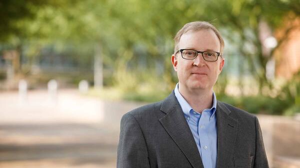 Portrait of ASU physics Professor Robert Kaindl.