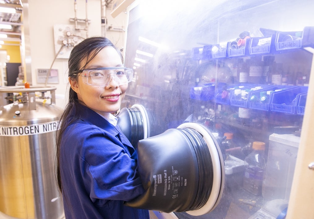 Thao Nguyen working in a research lab